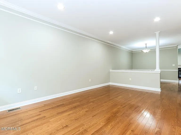 18 Deepwater Cir — Photo 8