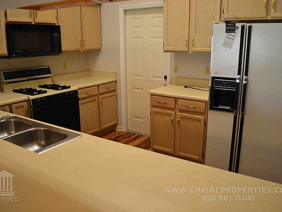 5th image of 3650 Killarney Plaza Dr