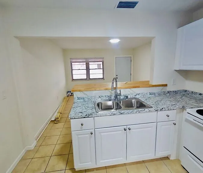 609 Avenue G SE — Photo 8