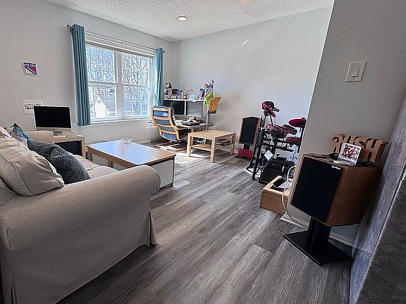 2nd image of 1249 Garrison Ct
