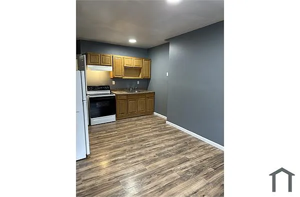 Building Photo - 338 N 62nd St #1