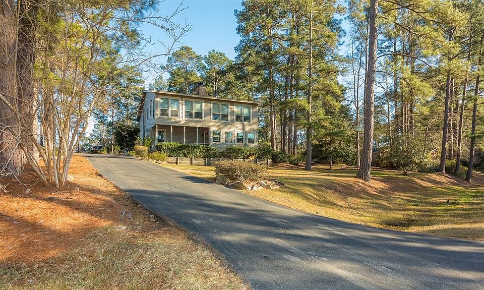 1st image of 914 Lakeshore Dr