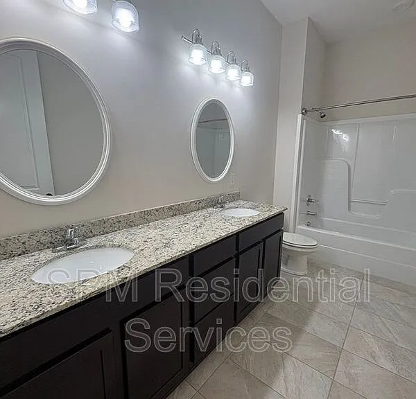 109 Pier Master Point #209 — Photo 15