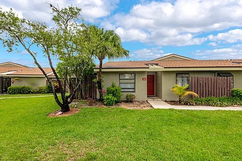 161 Meadows Dr #161 Photo 1