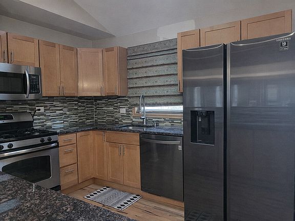 4th image of 6546 107th St