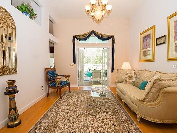 3rd image of 10114 Cannon Dr