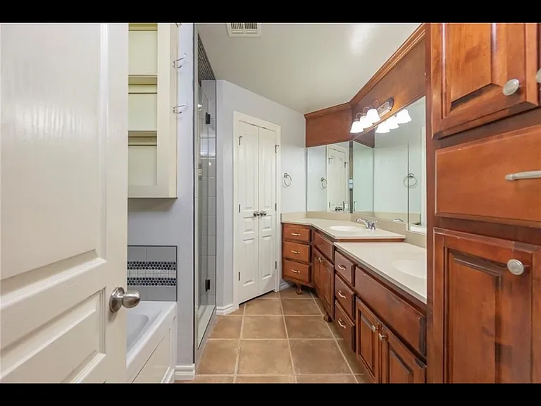 2213 Pine View Ter — Photo 6