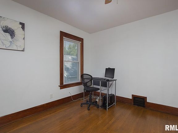 4th image of 915 Kirkwood Blvd