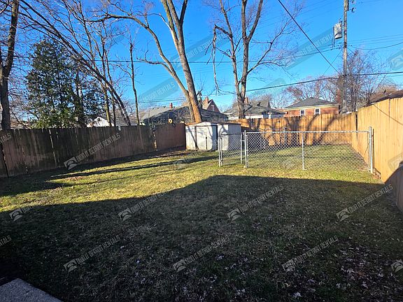 4th image of 8625 Grandville Ave
