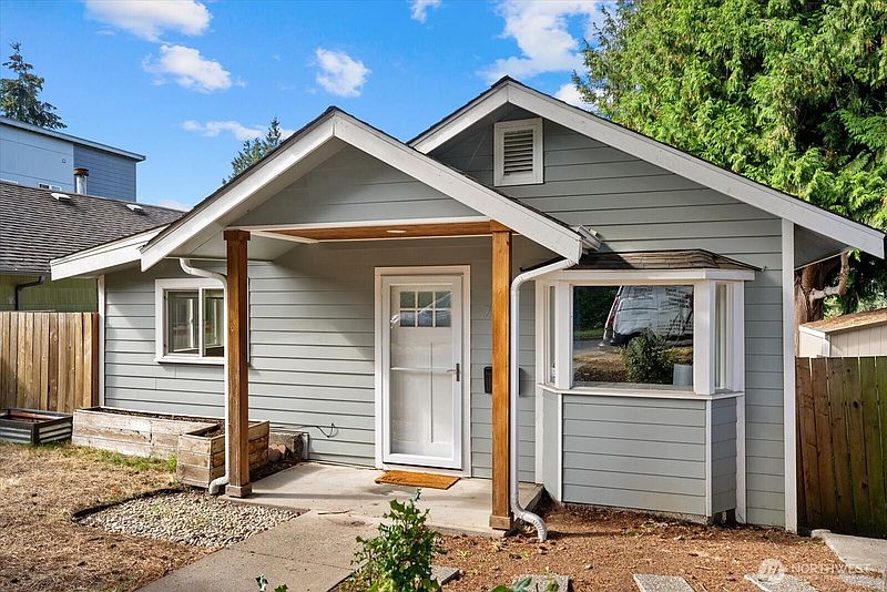 2nd image of 7511 13th Avenue SW