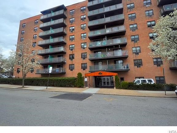 2nd image of 145 Valentine Ln APT 4D