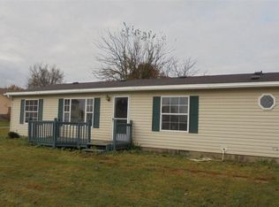 758 Williams Ct, Manitou Beach, MI 49253