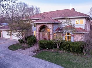 144 Stone Gate Dr, Oswego, IL