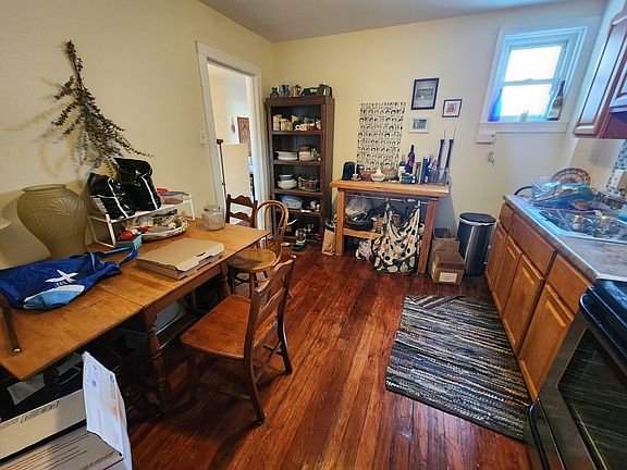 2nd image of 1733 W Montgomery Ave #6