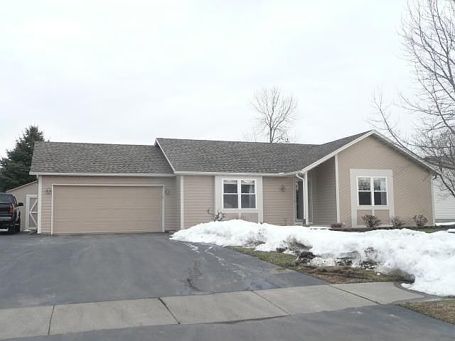 1st image of 66 Markie Dr E