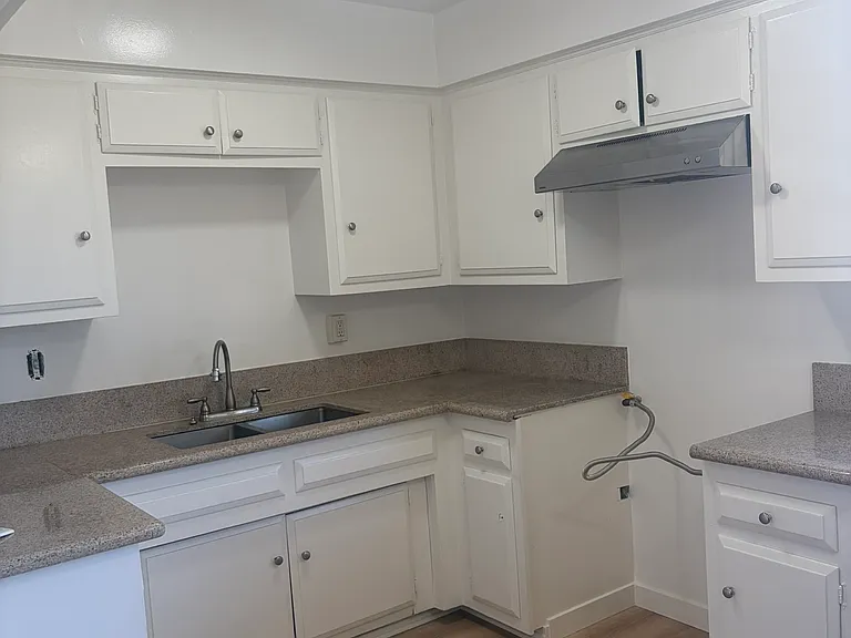 833 Bonita Ave — Photo 7
