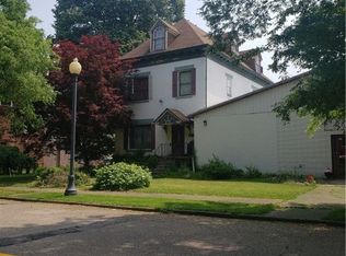 820 N 4th St, Steubenville, OH 43952