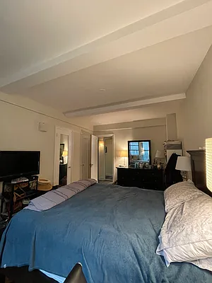 Rented by Douglas Elliman | media 11