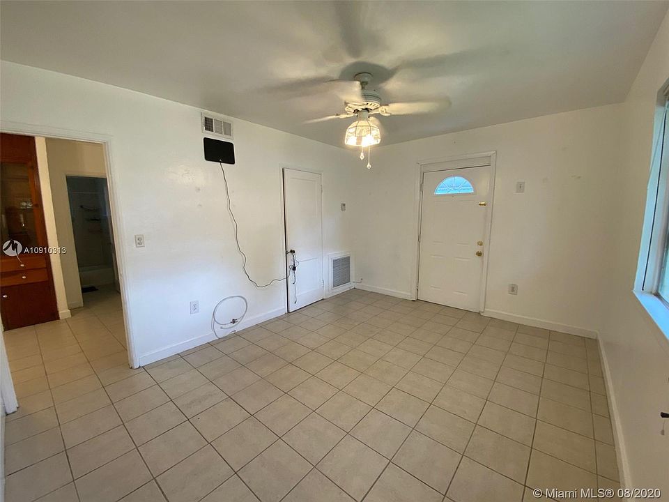 1st image of 26 Suffolk Ave #1