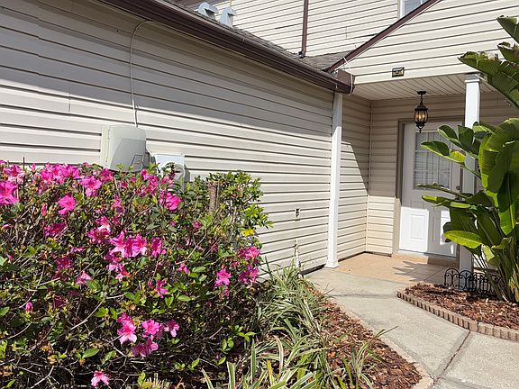 2nd image of 6141 Oak Cluster Cir