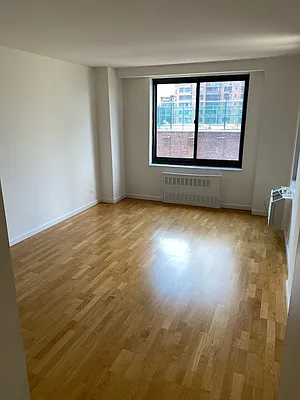 Rented by Olnick Organization | media 3