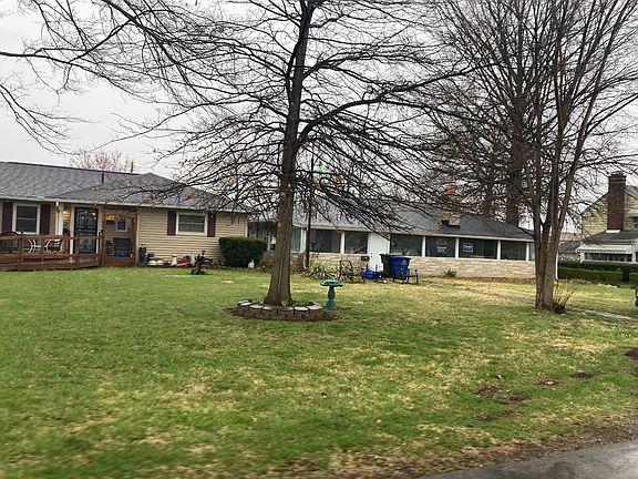 3rd image of 2853 Thorndale Ave