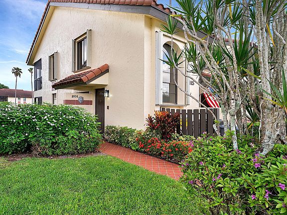2nd image of 10271 N Circle Lake Drive #201