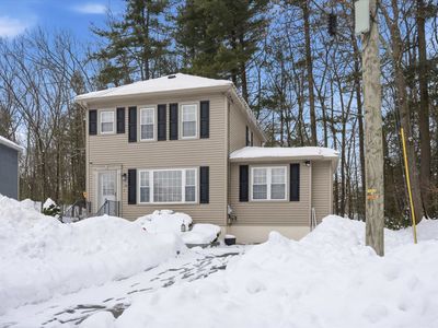 16 Champagne Drive, Nashua, NH, 03062