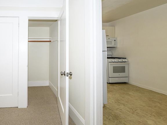2nd image of 1642 Revere Ave