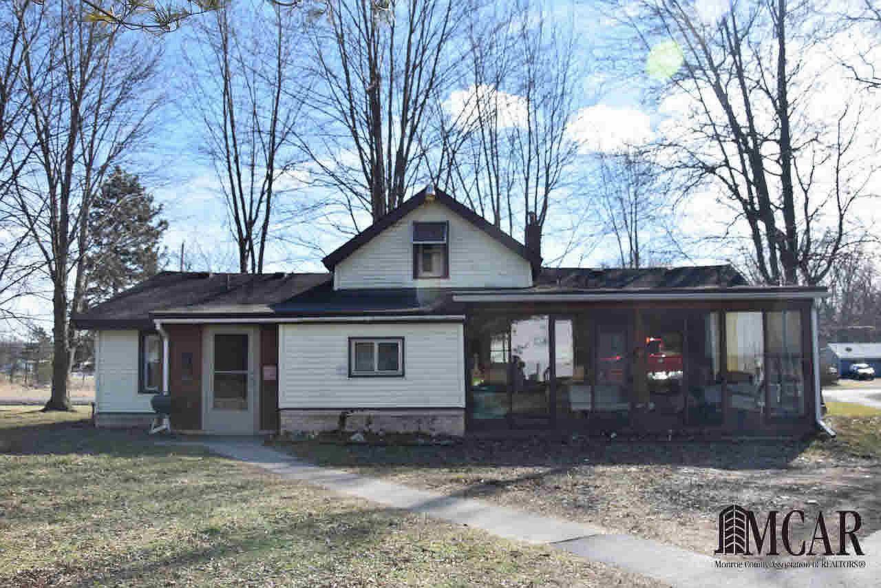 106 W Dean Rd, Temperance, MI 48182 | Zillow