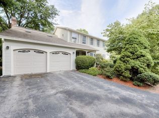 7 Cricket Ln, Worcester, MA 01602