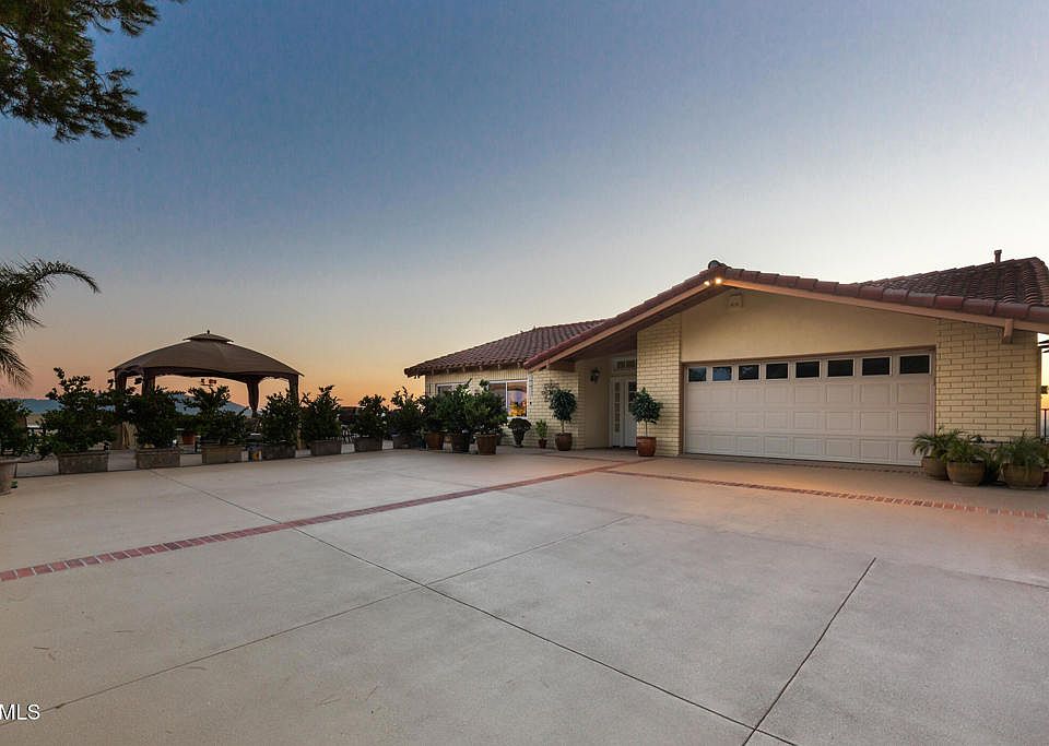 1st image of 1234 E Tujunga Ave