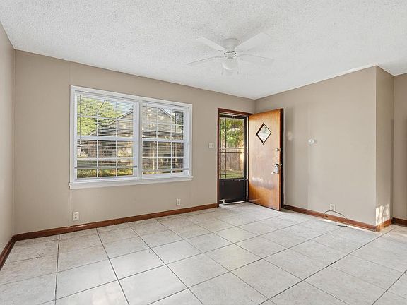 4th image of 519 1/2 C St NW