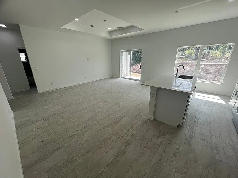 2513 22nd St W — Photo 14