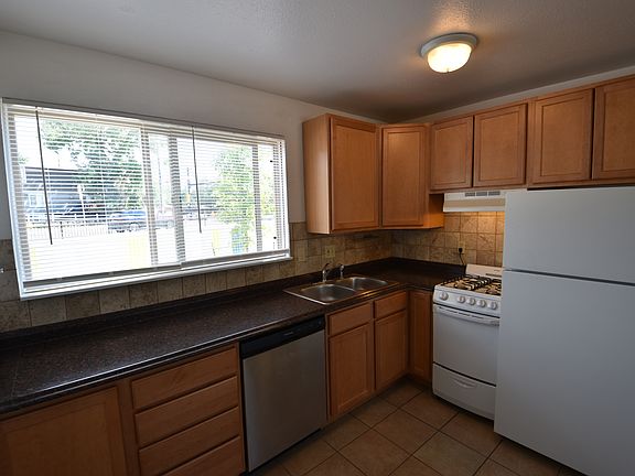 4th image of 2985 E College Ave #8