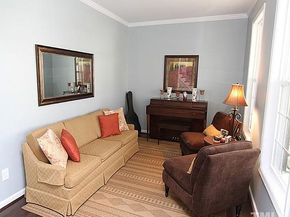 2nd image of 509 Plano Dr