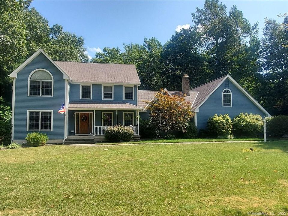 1st image of 27 Oakwood Ln