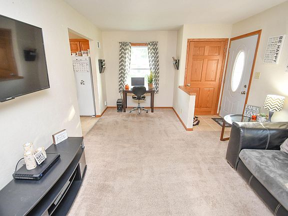 5th image of 7504 Hennessey Ave