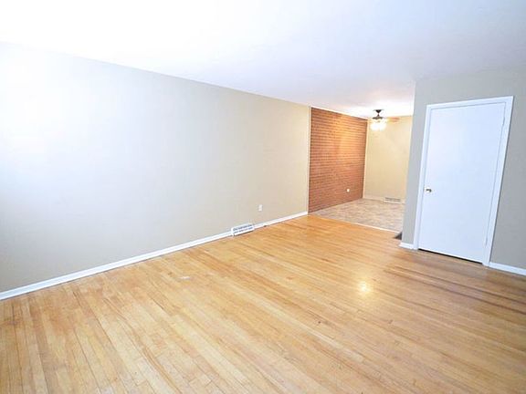 2nd image of 95 Illinois Ave APT M