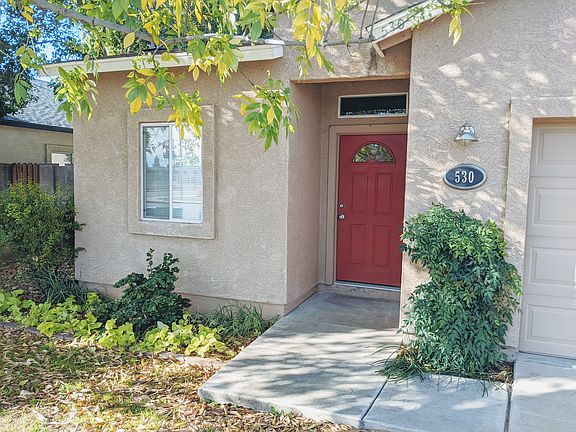 3rd image of 530 N Vineyard