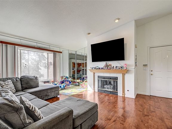 4th image of 701 Capri Dr Unit 12C