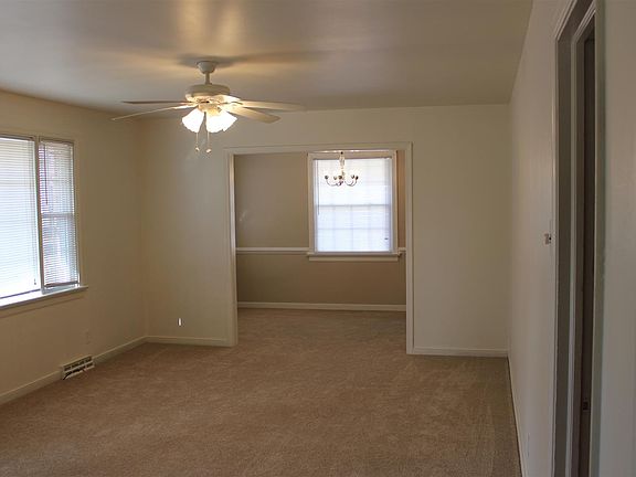 2nd image of 3915 Longleaf Dr
