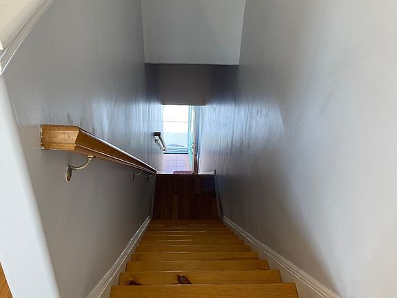5th image of 211 Beach Breeze Ln Unit B