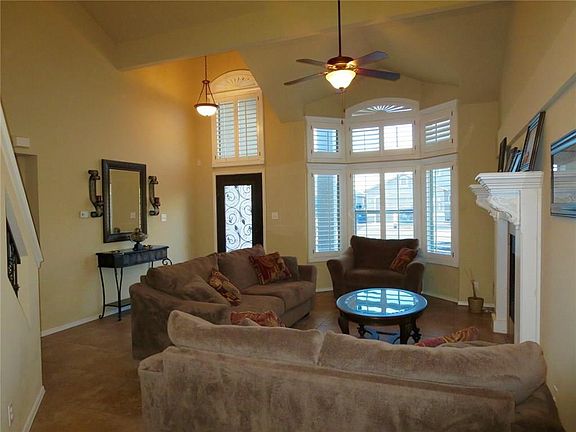 4th image of 12568 Wolf Berry Dr