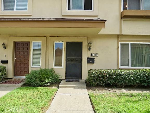 2nd image of 10045 Karmont Ave
