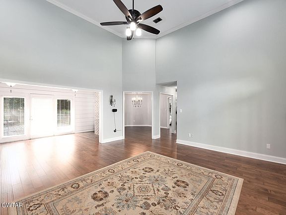 5th image of 1201 Live Oak St