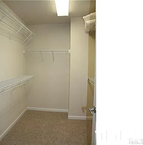 3 bed, 2.5 bath, 1776 sqft, $1,995 — Photo 3