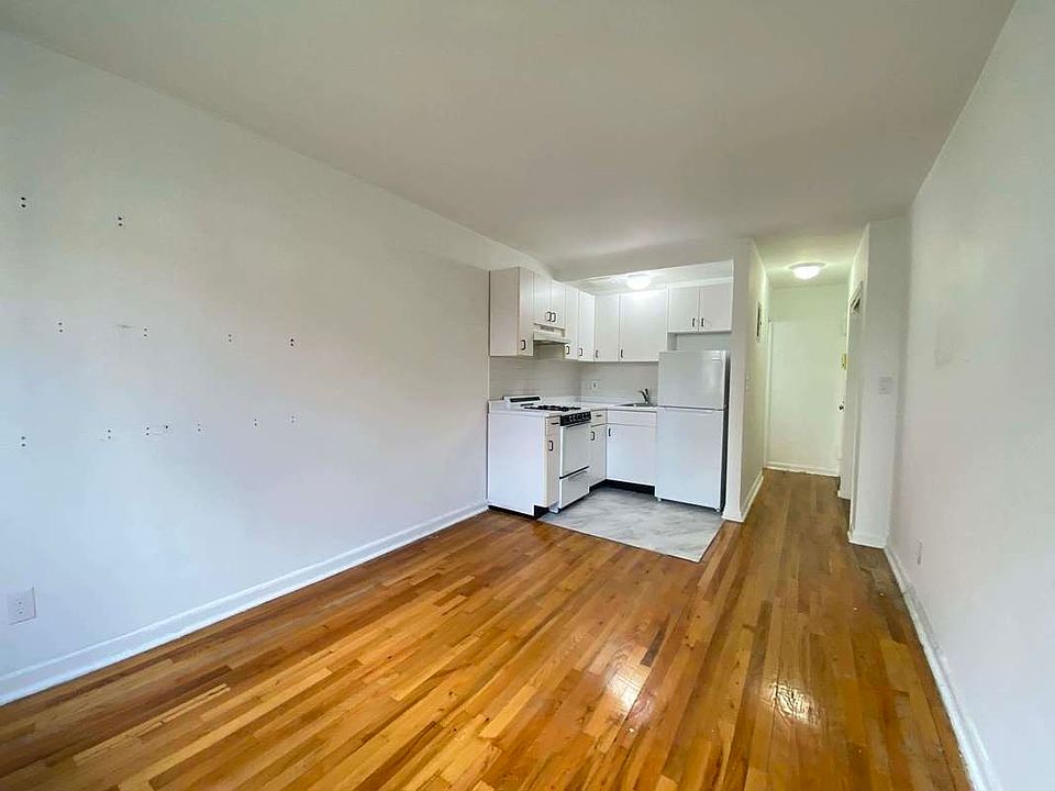 2nd image of 319 W 22nd St APT 5C