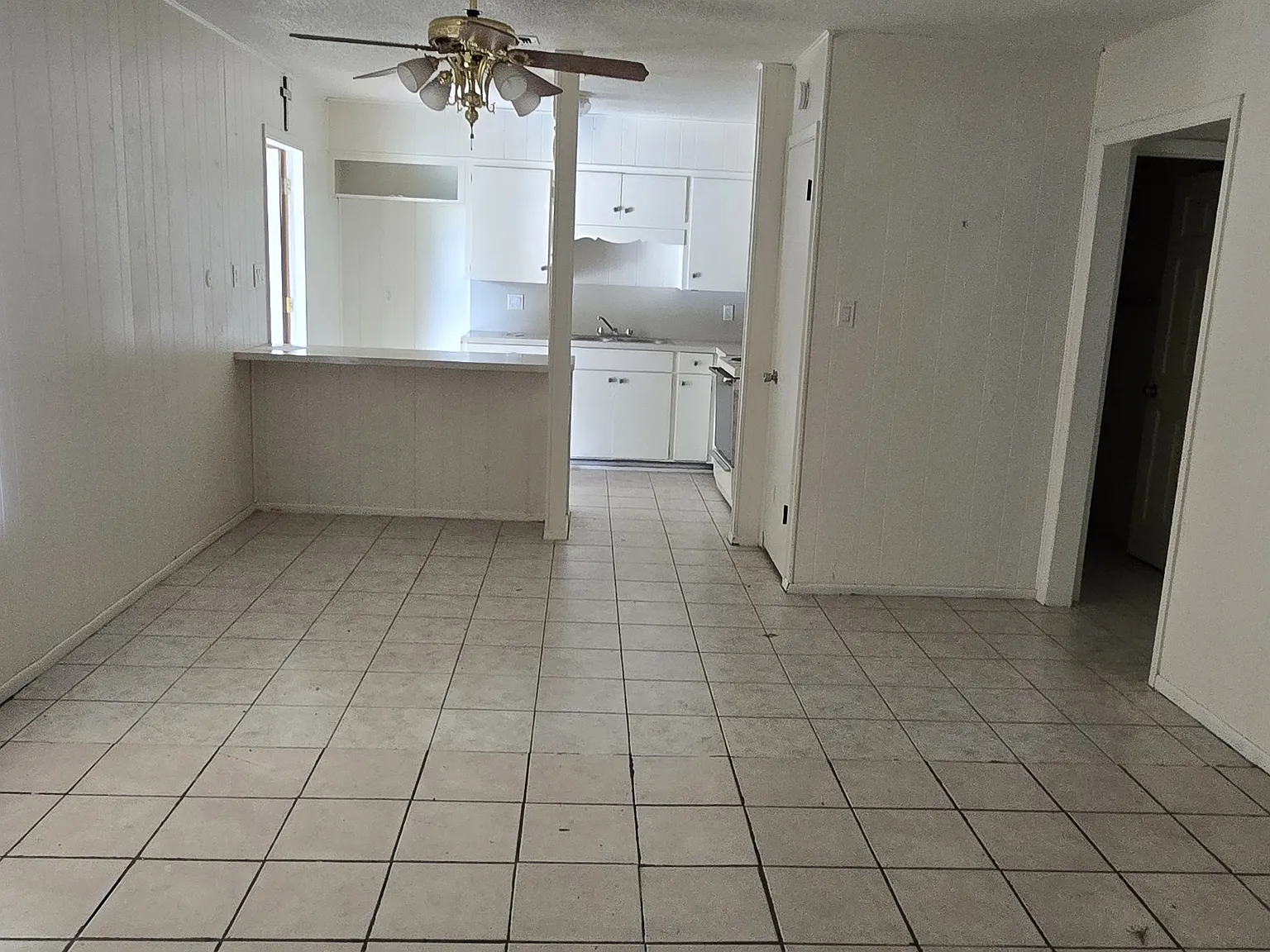 2 bed, 1.5 bath, 900 sqft, $1,295 — Photo 3