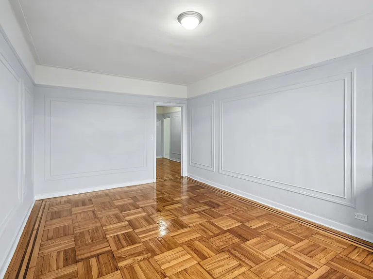 2175 Cedar Ave #3E — Photo 1
